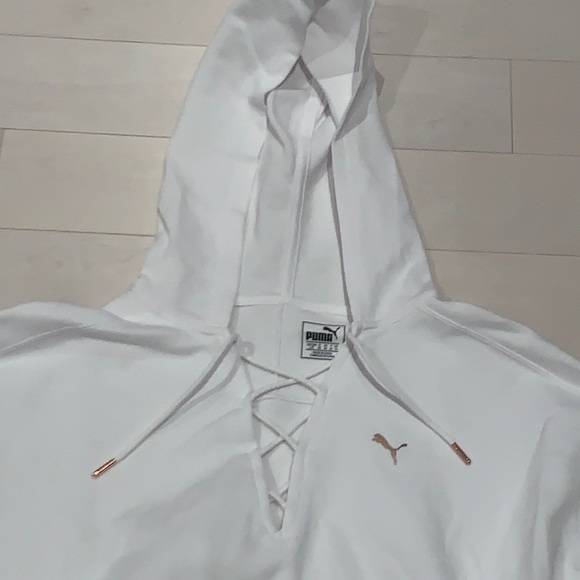 NEW w/o TAGS- Puma half sleeve Hoodie sz L - Picture 2 of 6